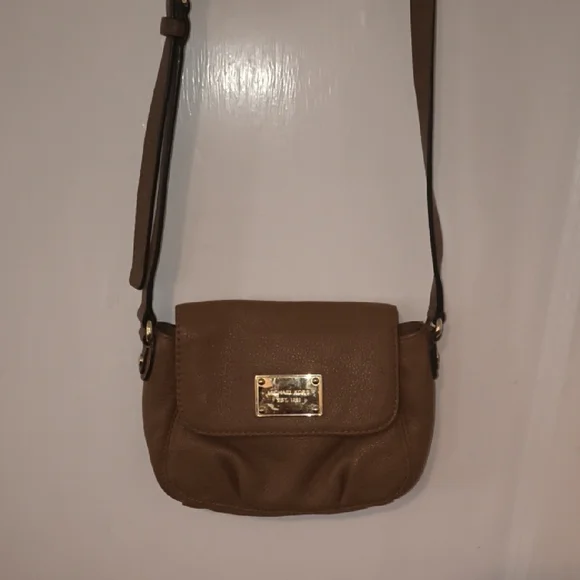 Michael Kors | Tan Crossbody Bag with Gold Accents - Picture 1 of 12